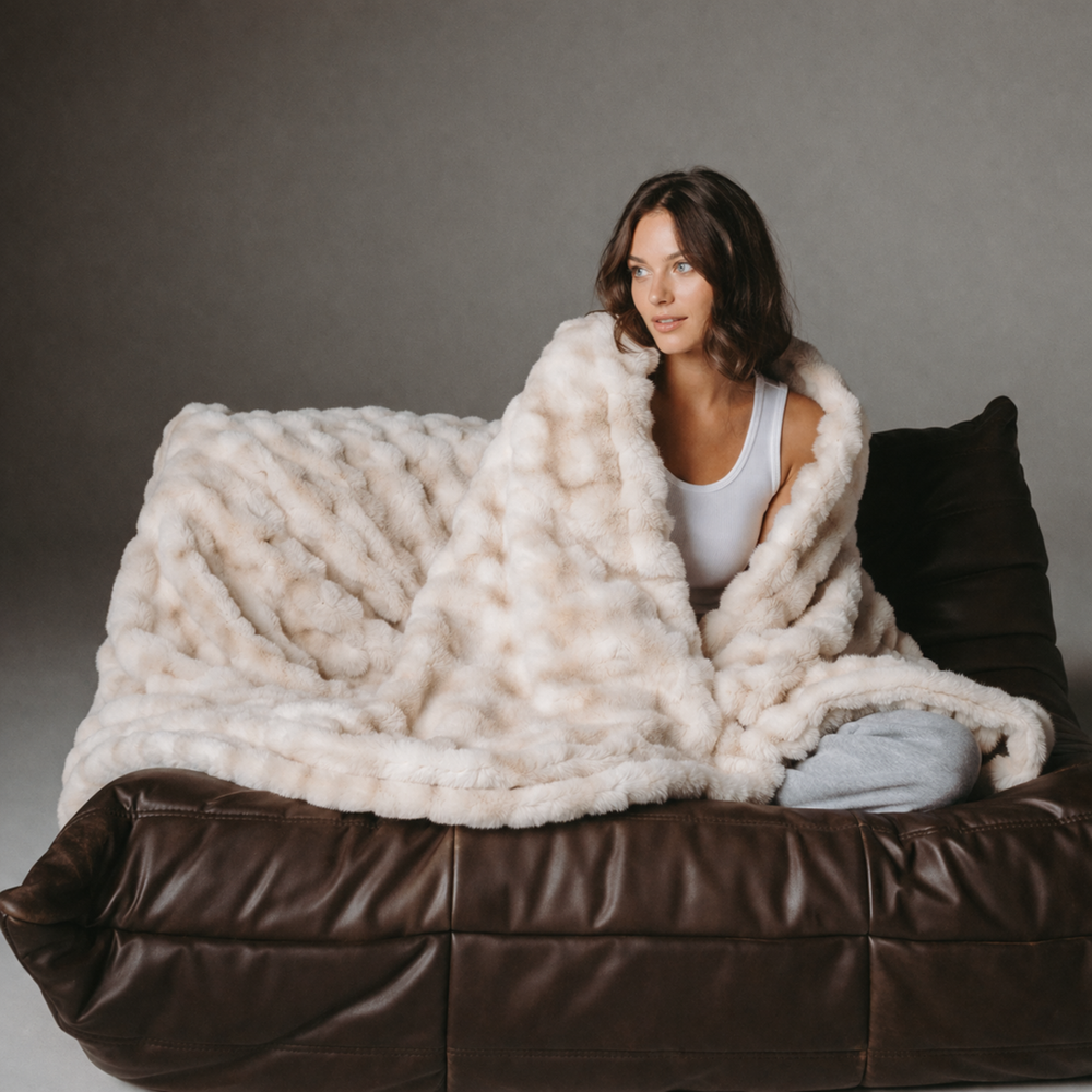 Heavyweight Bubble Faux Fur Throw